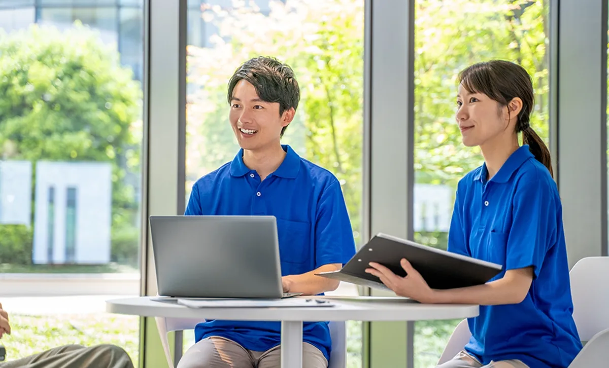 成長を支える定期研修と会議体制